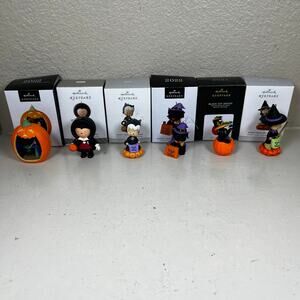 Hallmark Halloween ornaments - 6 ornaments- excellent condition